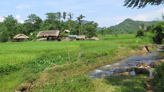 Việc tái thiết, ổn định cuộc sống người dân thôn Làng Nủ, Lào Cai đang diễn ra khẩn trương - Ảnh 2.